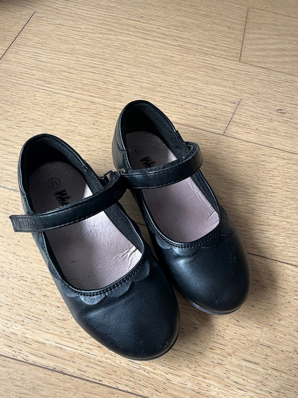 Classic Black Mary Jane Dress Shoes for Kids with Strap